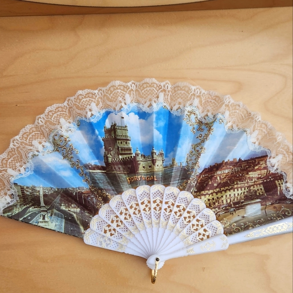 Vintage Portugal lace fan, beautiful